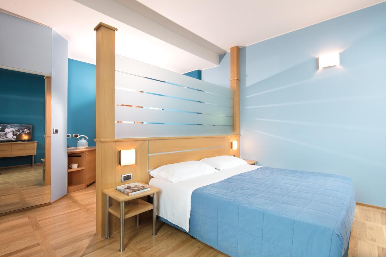 Garda Hotel モンティキアーリ エクステリア 写真